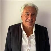 insegnante per aiuto compiti ad alunni nelle materie di diritto civile, diritto pubblico e diritto costituzionale